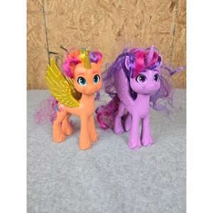 My Little Pony Pegasus Sunny Starscout & Princess Pipp‎ Petals Figures 2021